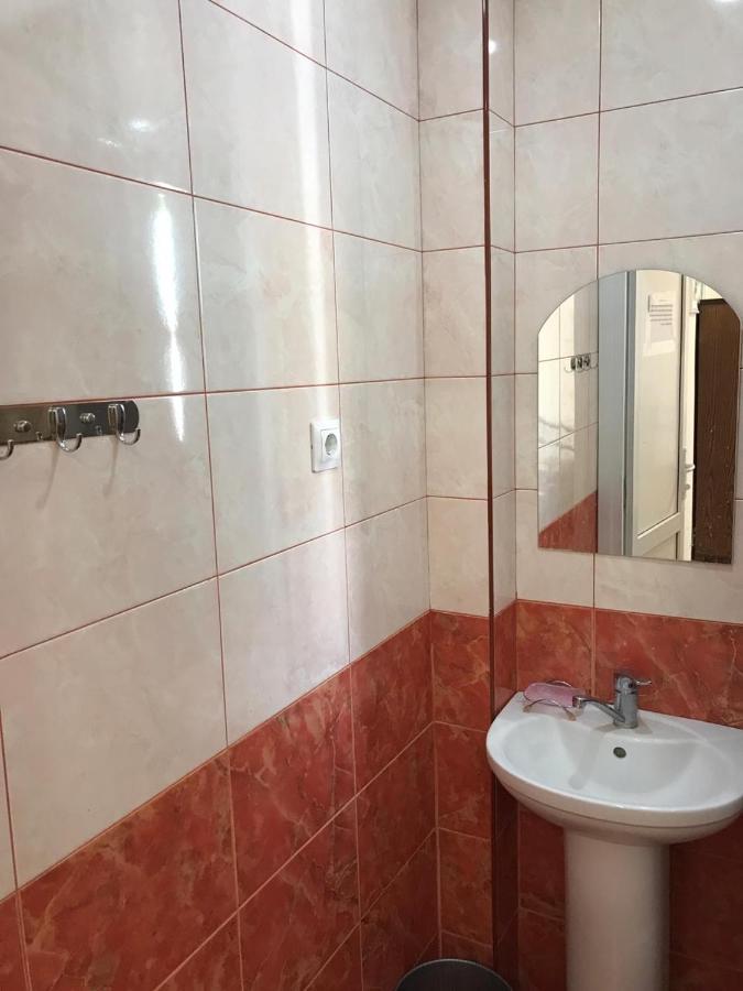 White House Hotel Gagra Exterior photo